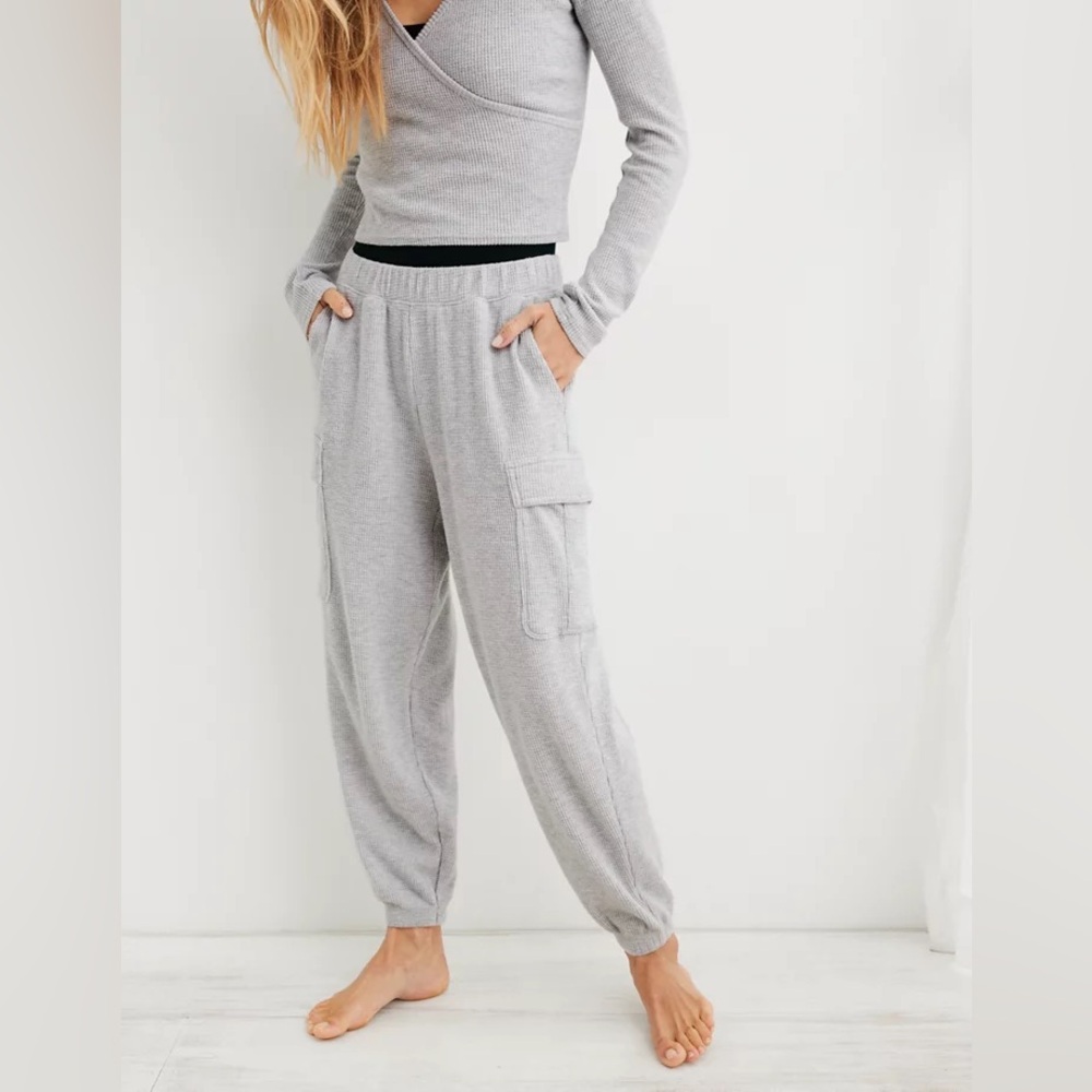 Aerie Light Gray Joggers with Pockets